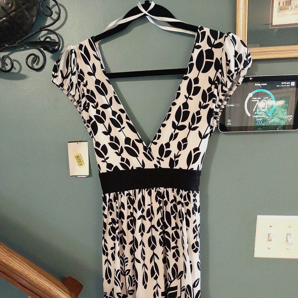 Jodi Kristopher Black and White Floral Dress
